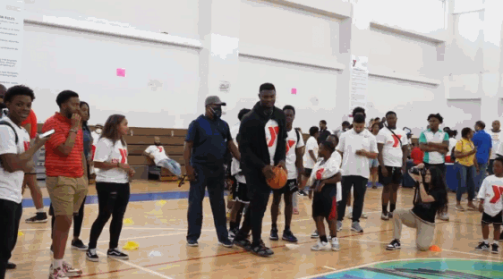 采访nba的媒体有哪些(NBA早报：美媒对比杜库数据，绿军又使盘外招，G4裁判报告出炉)