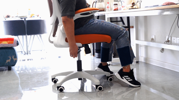 居家and办公，就应该选一把护腰电脑椅，UE 小H悬腰椅真不错