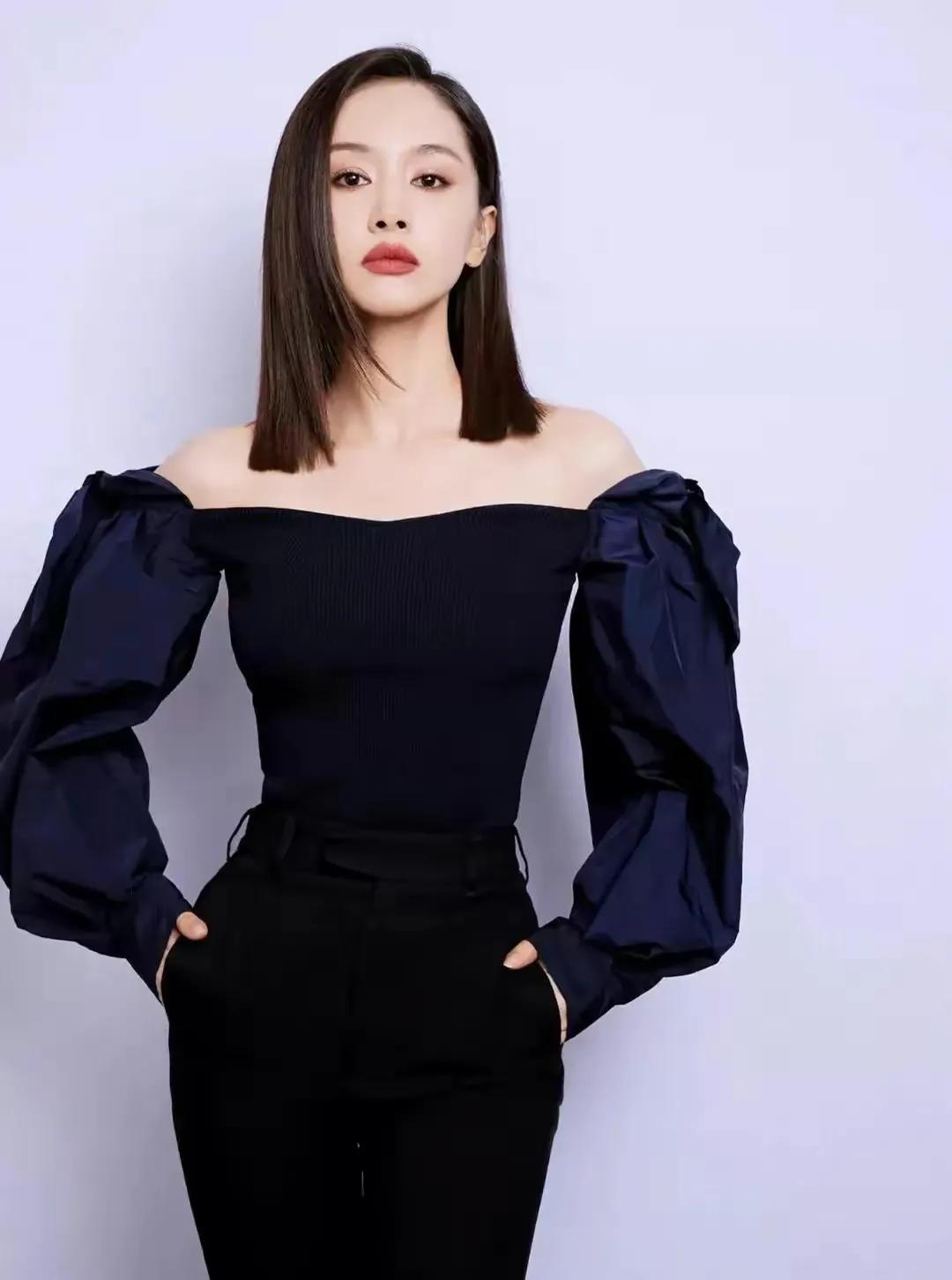 王子文气质迷人