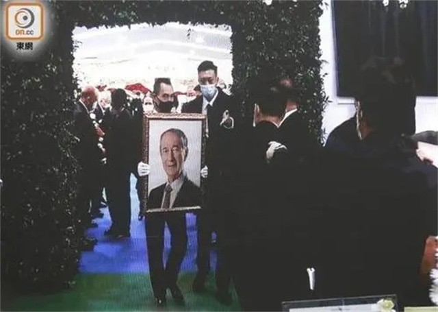 李国宝是谁，能为何鸿燊扶灵？香港第一望族，李嘉诚也让他三分