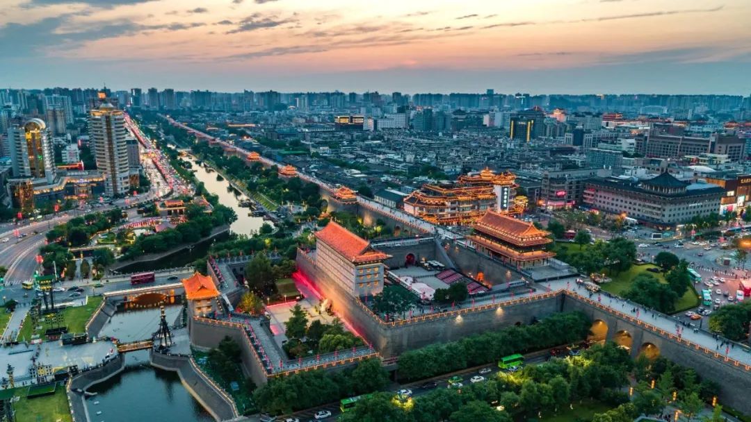 西安是历史悠久的千年古都这里的每处地名都是城市文化的载体和标志之