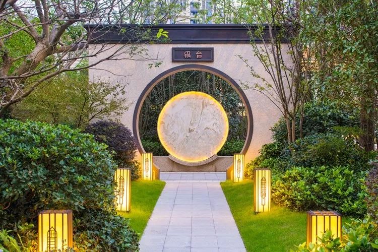 花园美景既要“藏”，又要“漏”