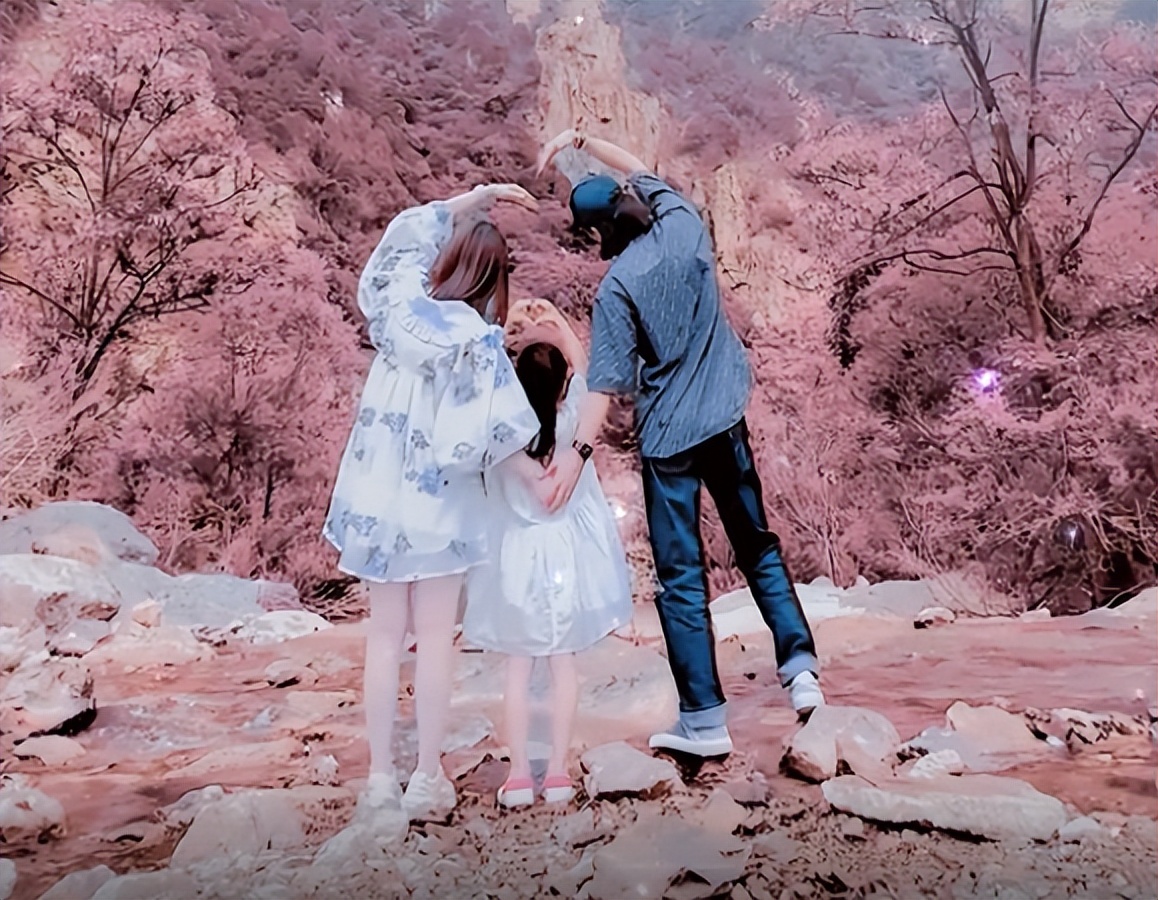 戚薇自曝怀二胎没有孕反不适，大方透露二宝不论男女都跟自己姓