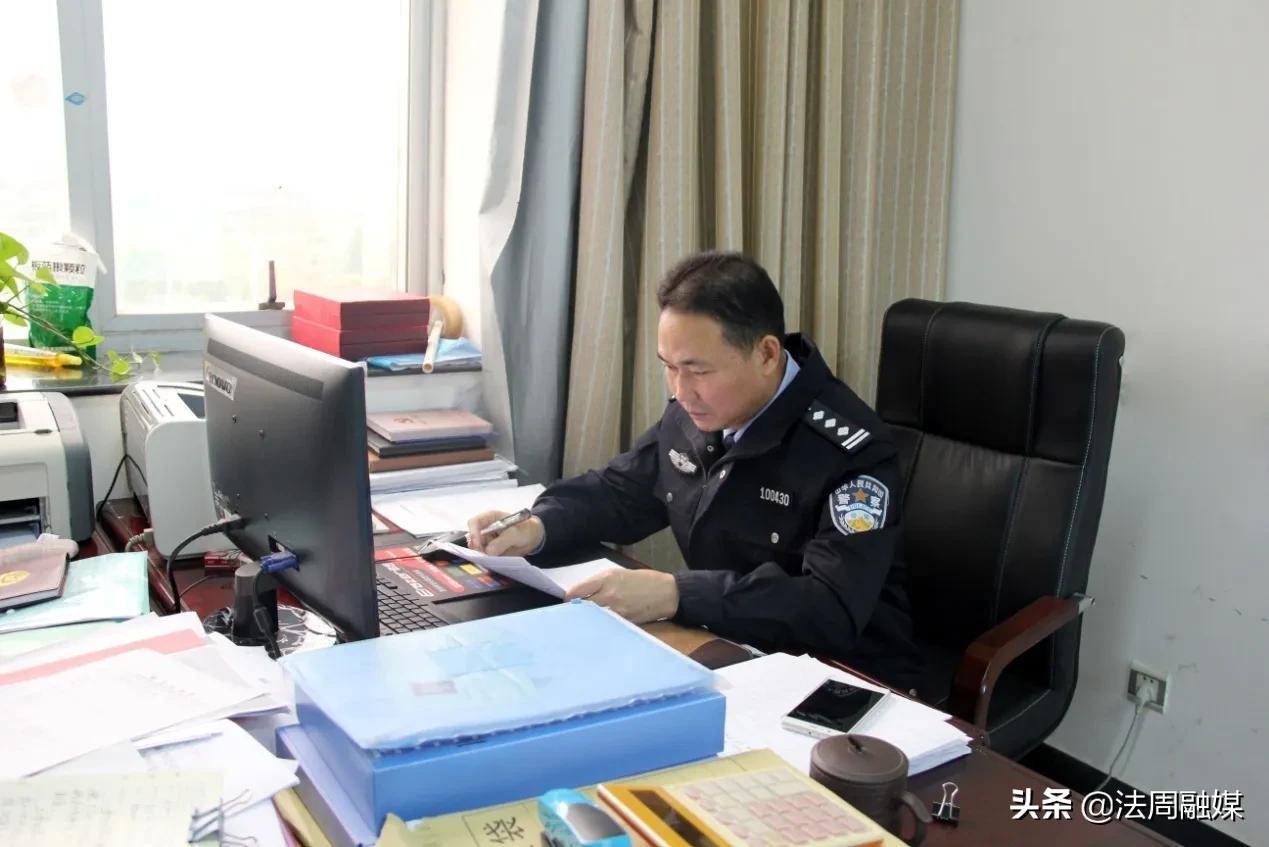 无怨无悔铸警魂——记优秀转业军官澧县交警大队民警王玉平
