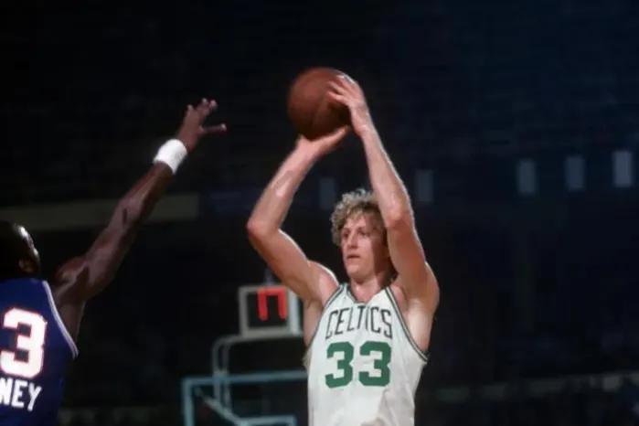 nba哪些球星最厉害(美媒列出了史上最伟大的20名球员，以及他们的总决赛战绩和数据)