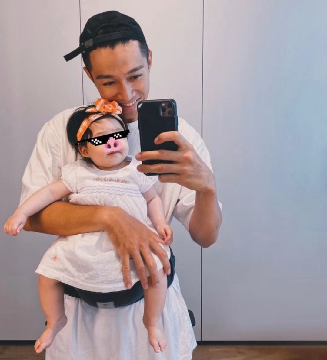 港星周柏豪内地新剧饰演警察,积极登节目人气有望回升)