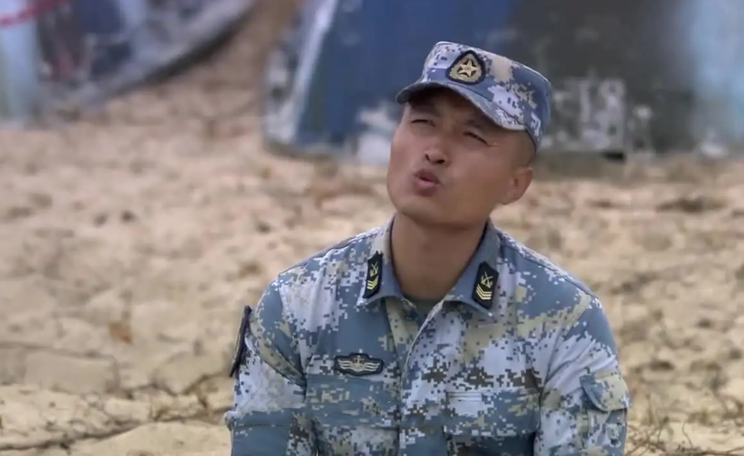 经典军旅剧《火蓝刀锋》：12位让人印象最深刻的角色