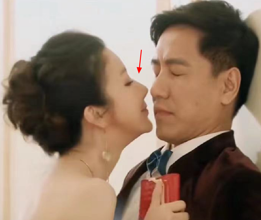 女星“生图”藏不住，颜值崩塌，戚薇躺枪，还不如早年漂亮，真惨