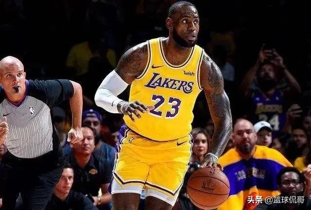 nba吧为什么都在黑科比(巅峰报团是不可以拿mvp的？为何很多球星都服科比，不服詹姆斯呢)