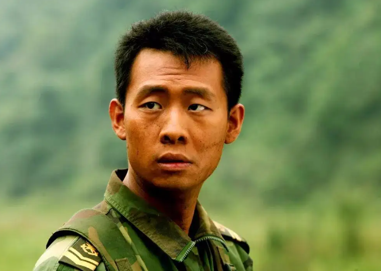 冯小刚遭人陷害，蔡国庆立过3次三等功，军旅男星为何如此优秀？