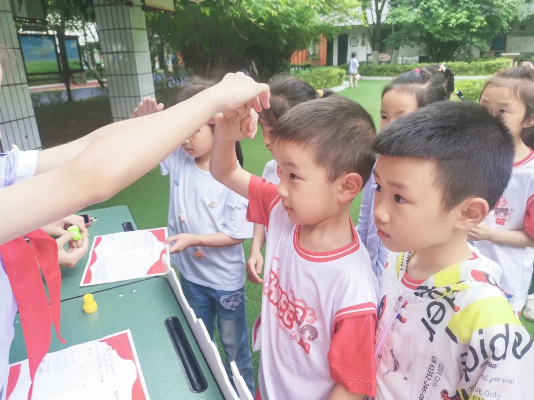 少年心向党 入队争先锋｜永安小学举行一年级分批入队闯关活动