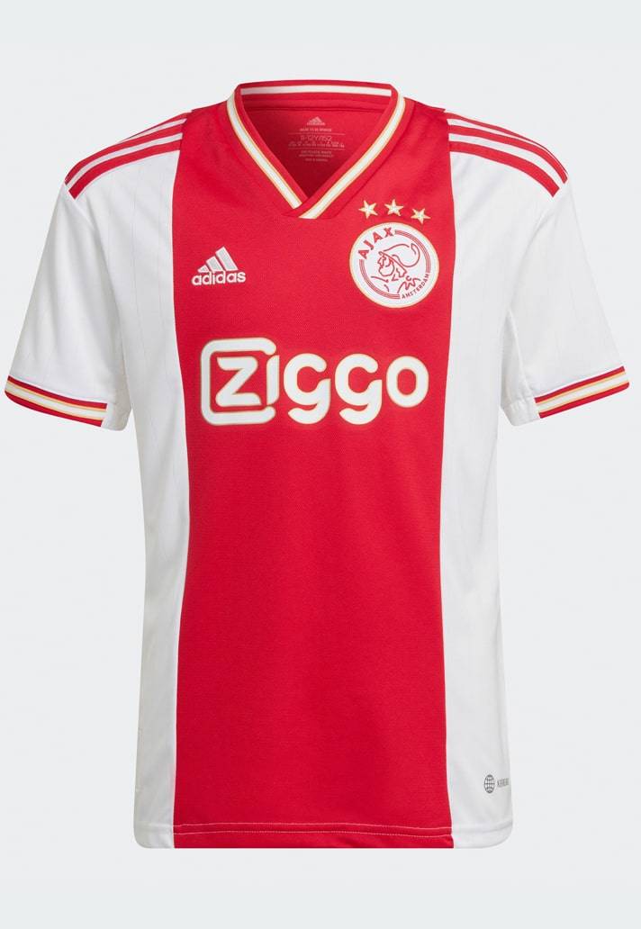 世界上最好的足球队服（本赛季哪支球队的三套球衣设计水平最高？这十大球队走在时尚前沿）