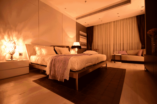 如何检查酒店房间是否安装隐藏摄像头的实用方法