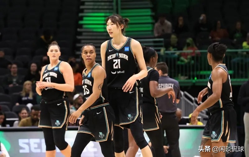 wNBA赛程和排名(中国女篮双姝WNBA齐登场！韩旭9 5 2 1，李月汝挂0、领得一次犯规)