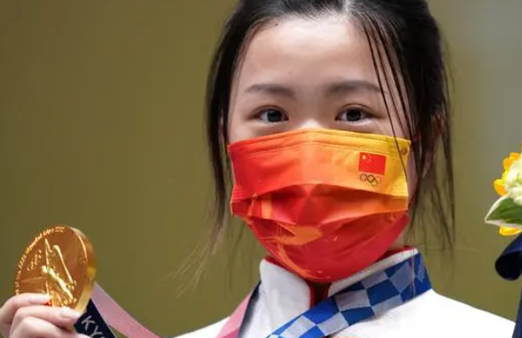 清华大学到底啥样？五道口体校名不虚传，有一点让网友很心疼