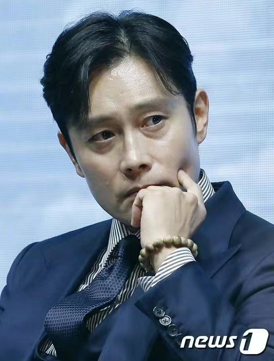 宋康昊李秉宪新片定档，神级阵容搭配，韩国灾难片再次直击人性