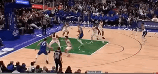 nba的球为什么那么小（苍天啊，一个小胖子怎么能拿60分三双啊！）