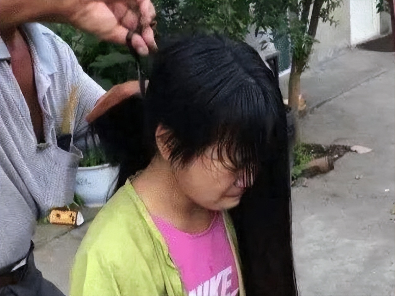 中学生发型标准出炉，男生清爽少年感十足，女生却直呼难以接受