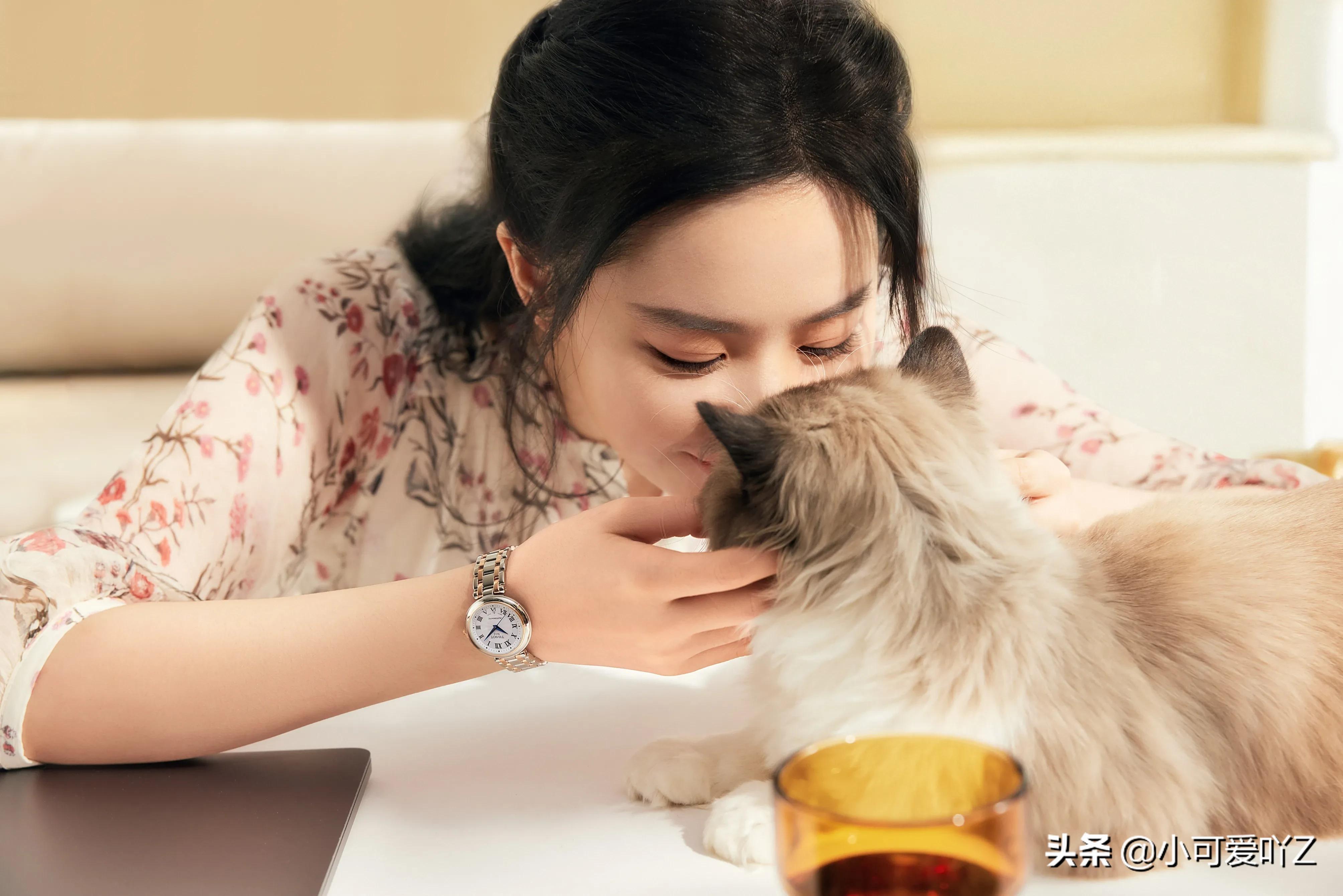 刘亦菲，文静自然，甜美温柔