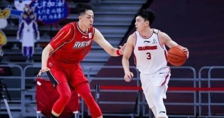 cba哪個隊培養青年最好</h2>

<p>　　在這份統計中，在整個聯盟全部297名從青年隊升入聯盟一隊的球員中，廣東隊以36名球員名列榜首，新疆和深圳則以28名和27名球員位居第二和第三，來自浙江的兩支球隊浙江廣廈浙江稠州則分列第四和第五，他們的數據分別為25名和22名球員。值得一提的是，被稱作“中國籃球大省”的遼寧的唯一一支CBA球隊遼寧沈陽三生隊僅有19名從青年隊升入聯盟一隊的球員，僅僅排在該份榜單第六的位置。</p>

<p>　　<img alt=