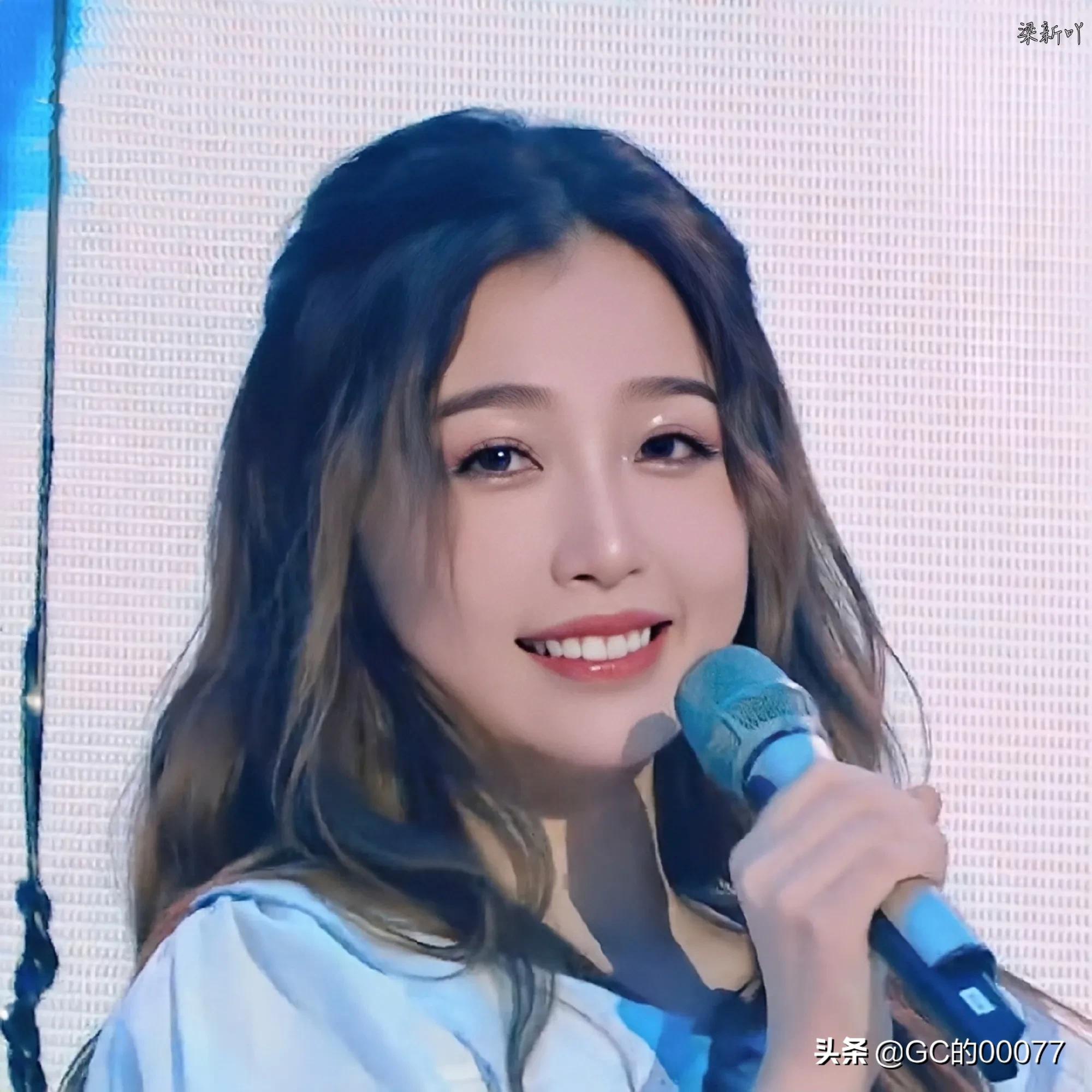 明星图片虞书欣