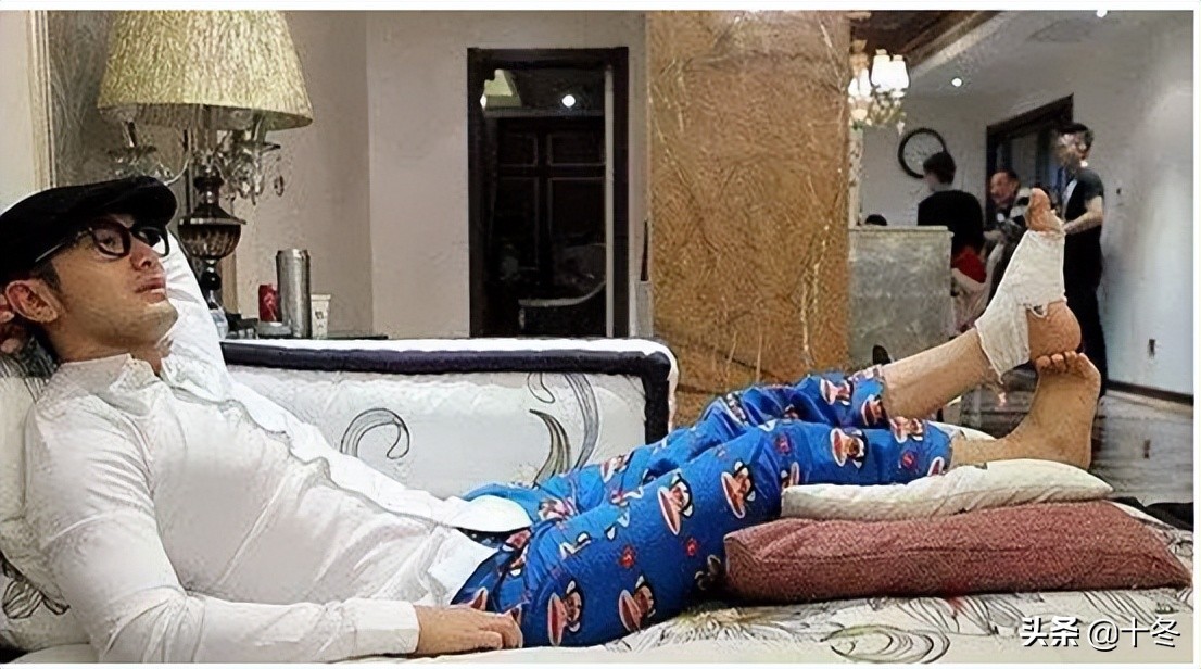 娱乐圈没有哪个巨星，是可以随便成功的，都是伤痕累累的