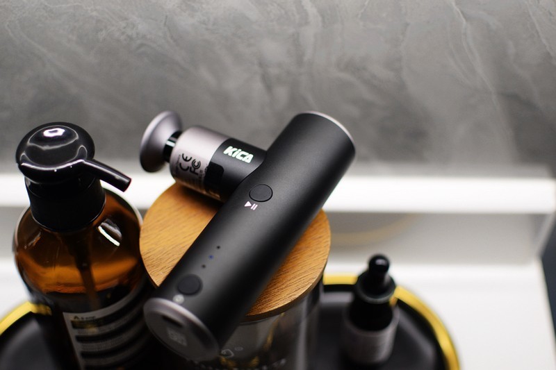 单手可握 小巧便携 KiCA MINI2筋膜枪