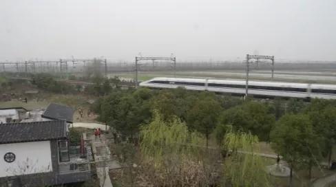 汉川有一3A免费夜游景区，一到傍晚游客爆满，外地人误认归属天门