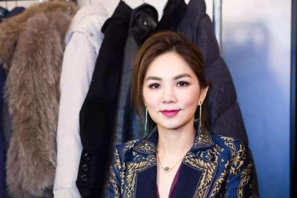 Ella陈嘉桦：假小子变得女人味十足，产房围观生产引争议？