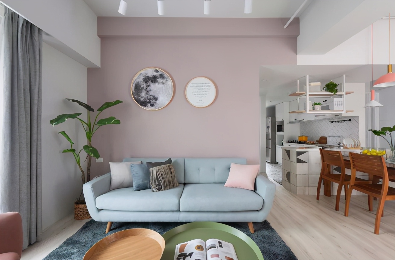 墙面这样装饰，可玩出不同花样，加入配色技巧好看又时尚