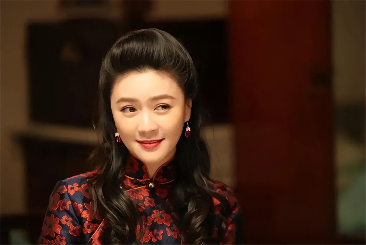 田海蓉,她是一个单亲妈妈,她身材这么的丰满,让女人也非常羡慕