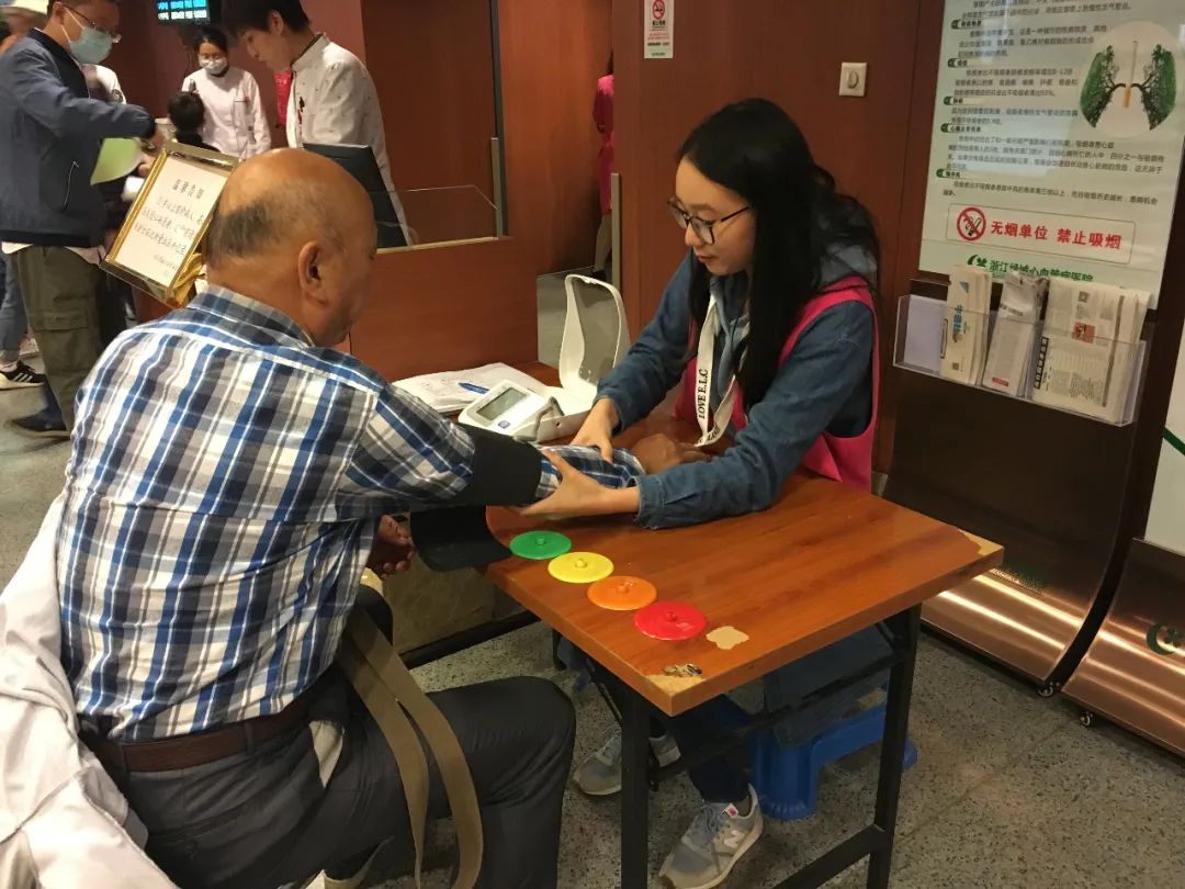 拿下校设最高层次奖学金！她立志成为临床医学科学家