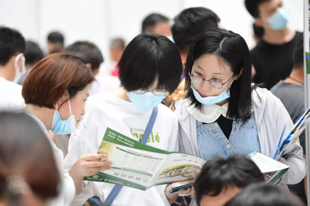 2022本科“红牌专业”公布，就业难度大，考生选择要慎重