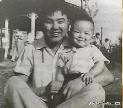 舒悦受父亲影响爱上说唱和表演，和妻子秀恩爱破离婚传闻