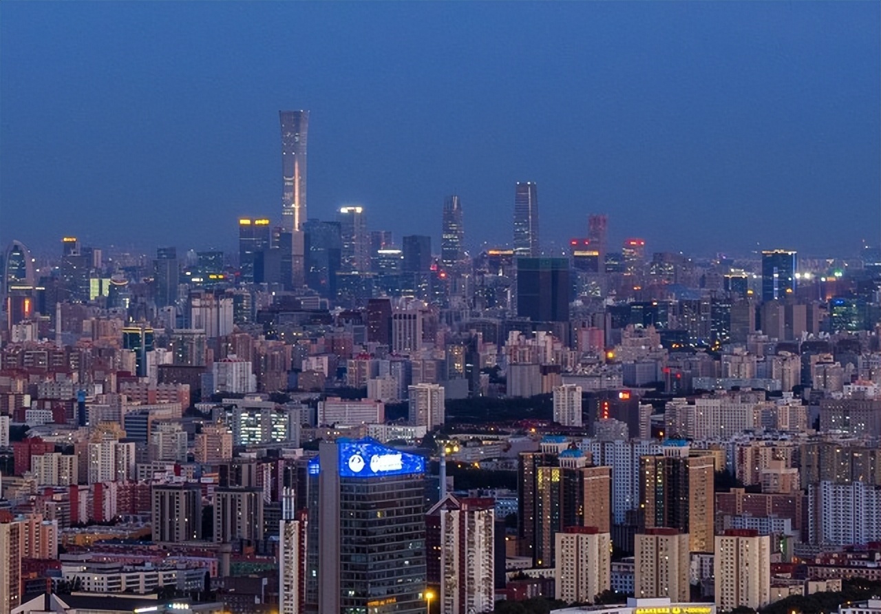 佳能EOS R7评测：全能的便携微单相机