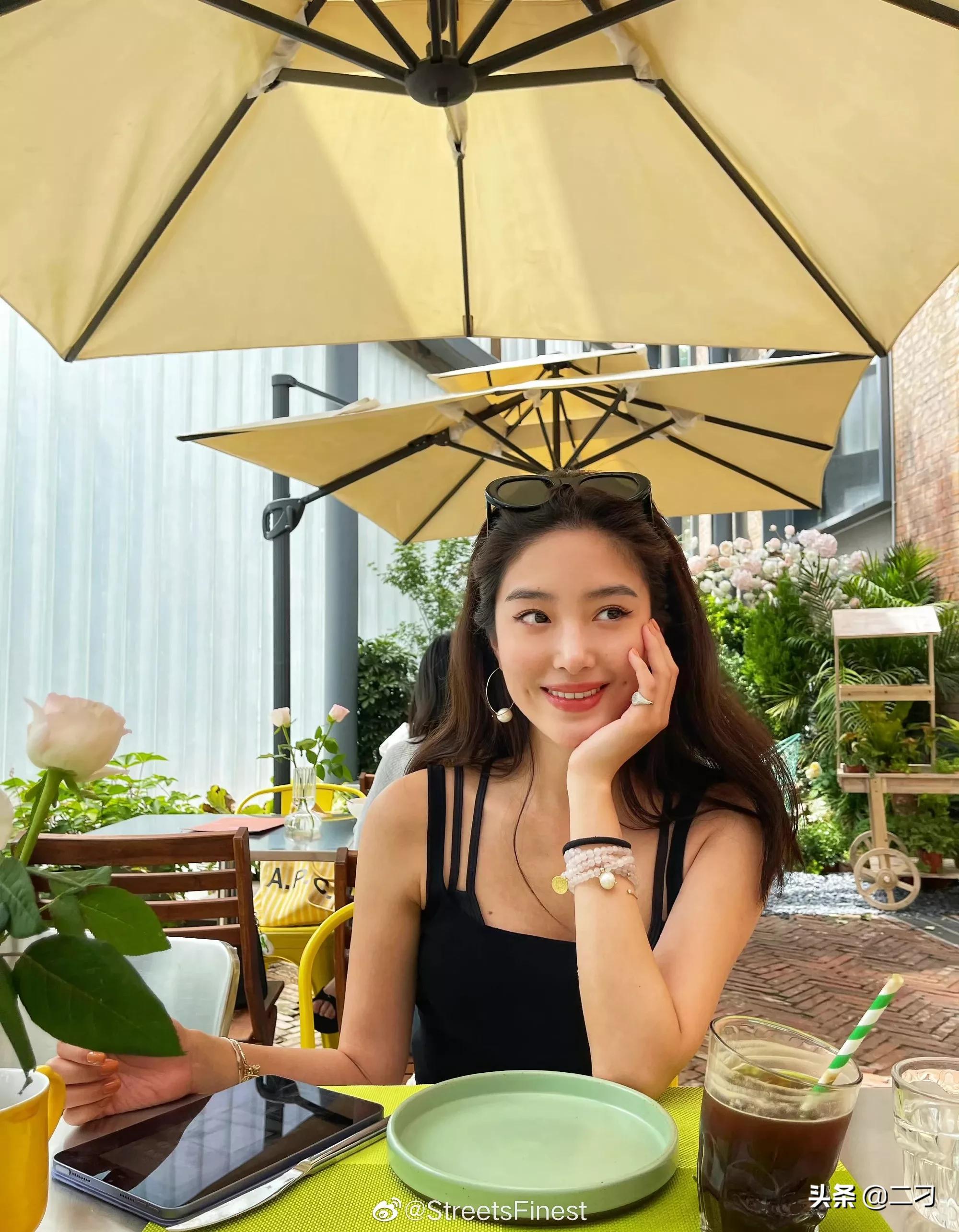 杨采钰 近期度假穿搭