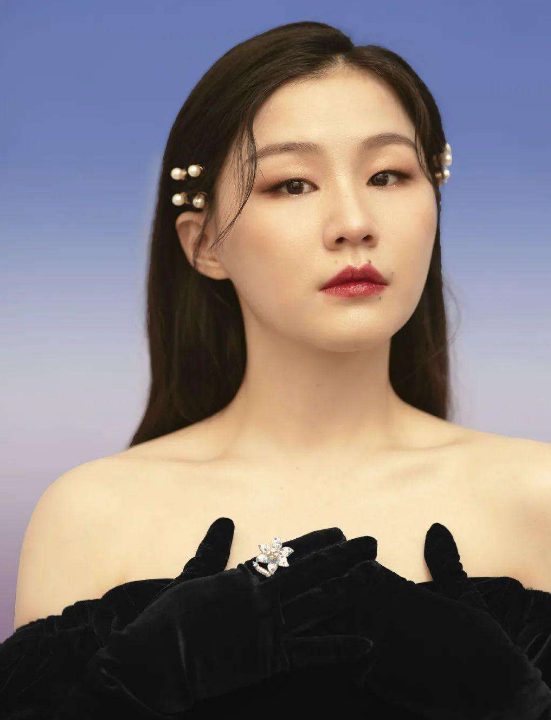 大眼睛、双眼皮才是真美女？这些单眼皮女星不挨那一刀照样好看