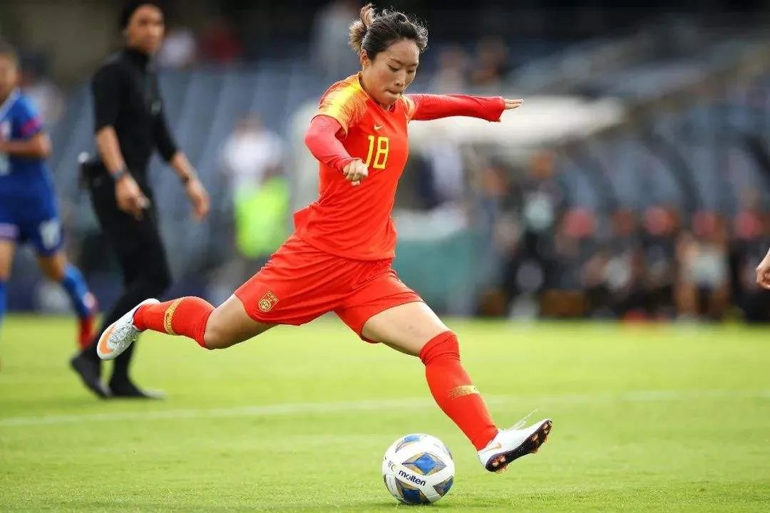 田震献歌给女足进世界杯(田震的铿锵玫瑰这首歌,凭什么代言女足精神15