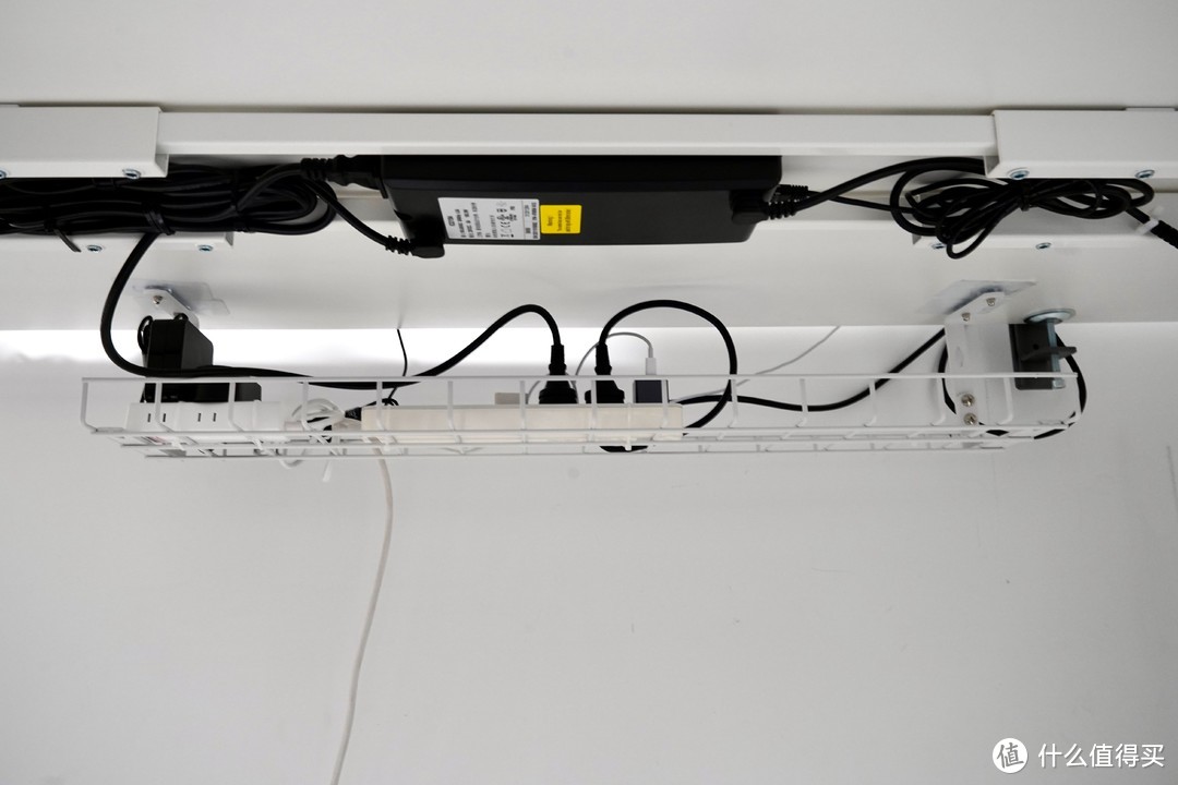 電動升降桌電機、品牌、框架、桌面！一篇搞懂如何選擇電動升降桌
