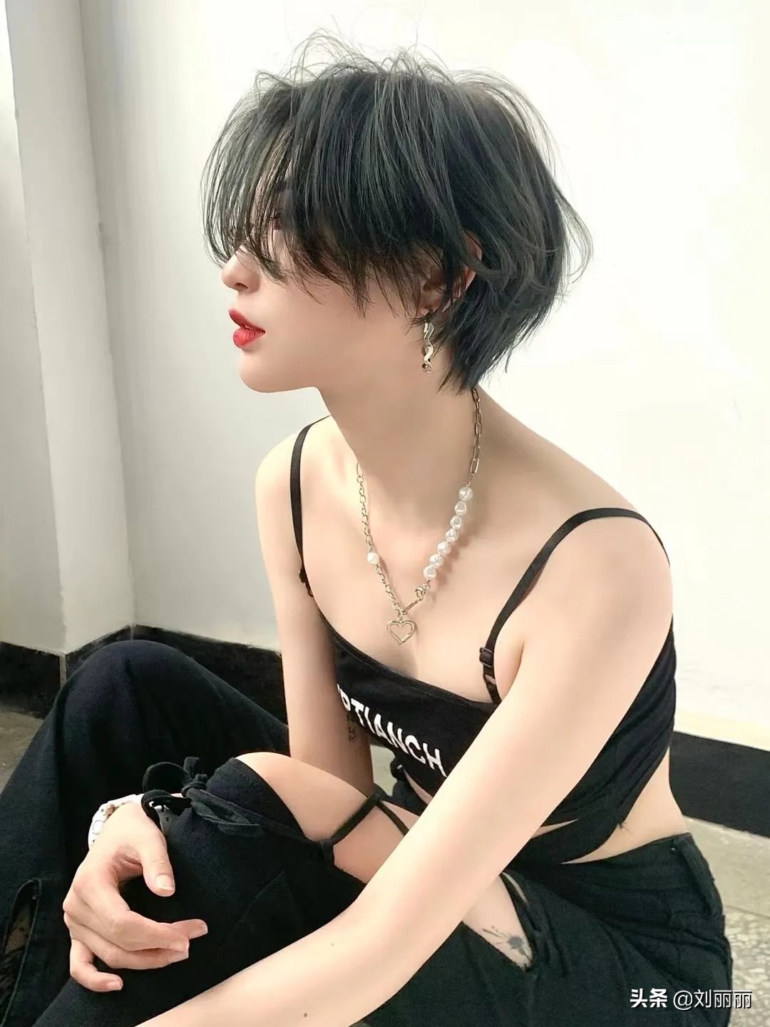 今年流行的短发 2023最火短发-文化号