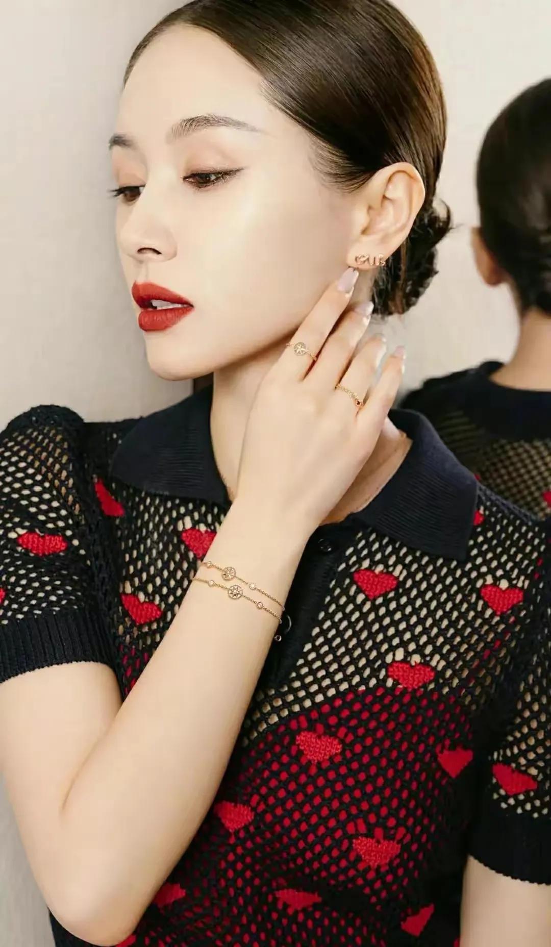 王子文气质迷人