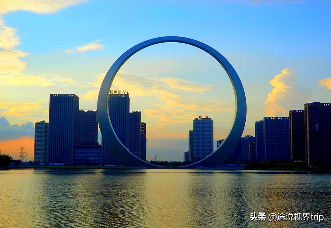 国内17个最奇怪的建筑，真是脑洞大开，400亿就建一堆碗摆在地上