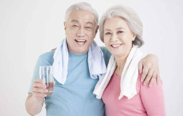 女人寿命长不长，看脚就能晓得？你的脚有没有这4个特征？