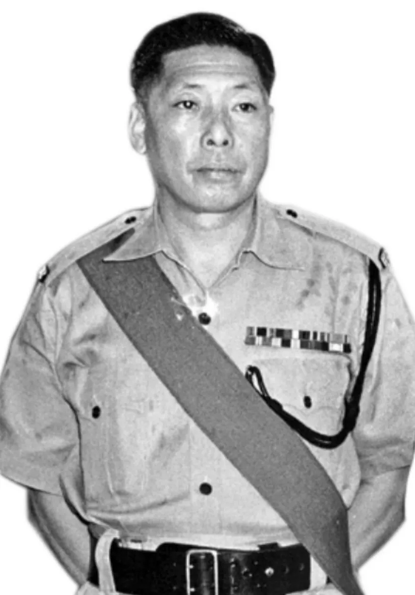 知名导演公然非礼女明星，现场照片曝光：这个人，究竟有多无耻？