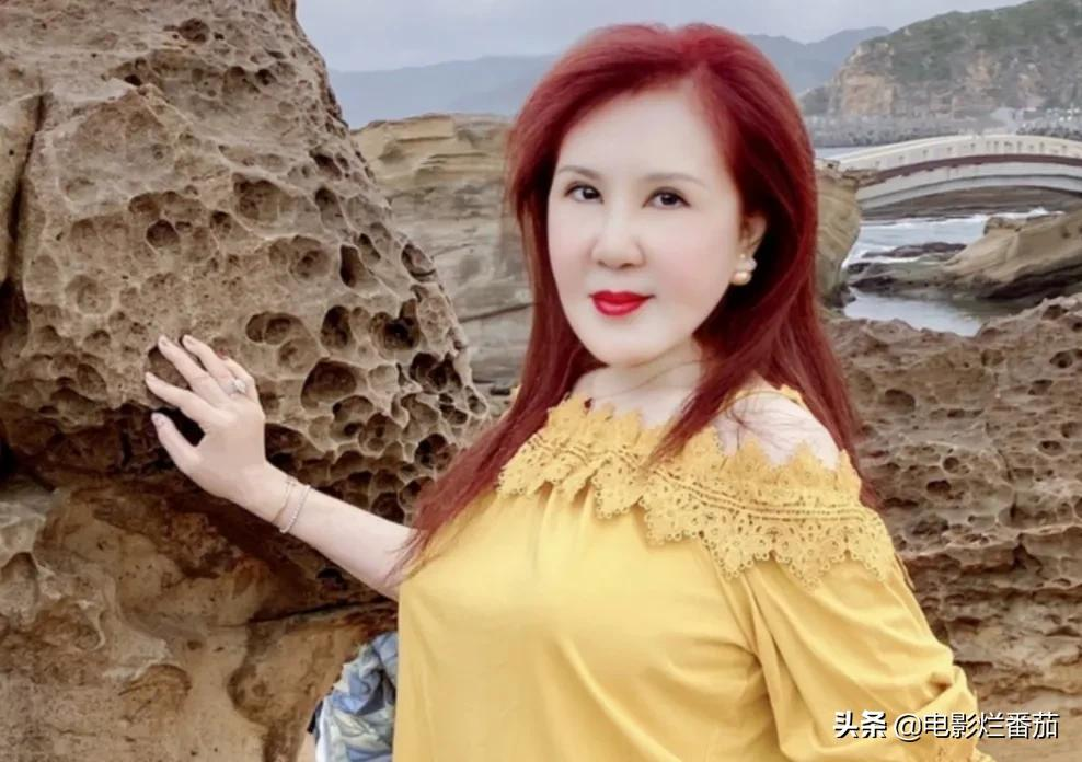 被全网骂了二十多年的西门大妈，与男神演亲密戏，黯然退圈之谜