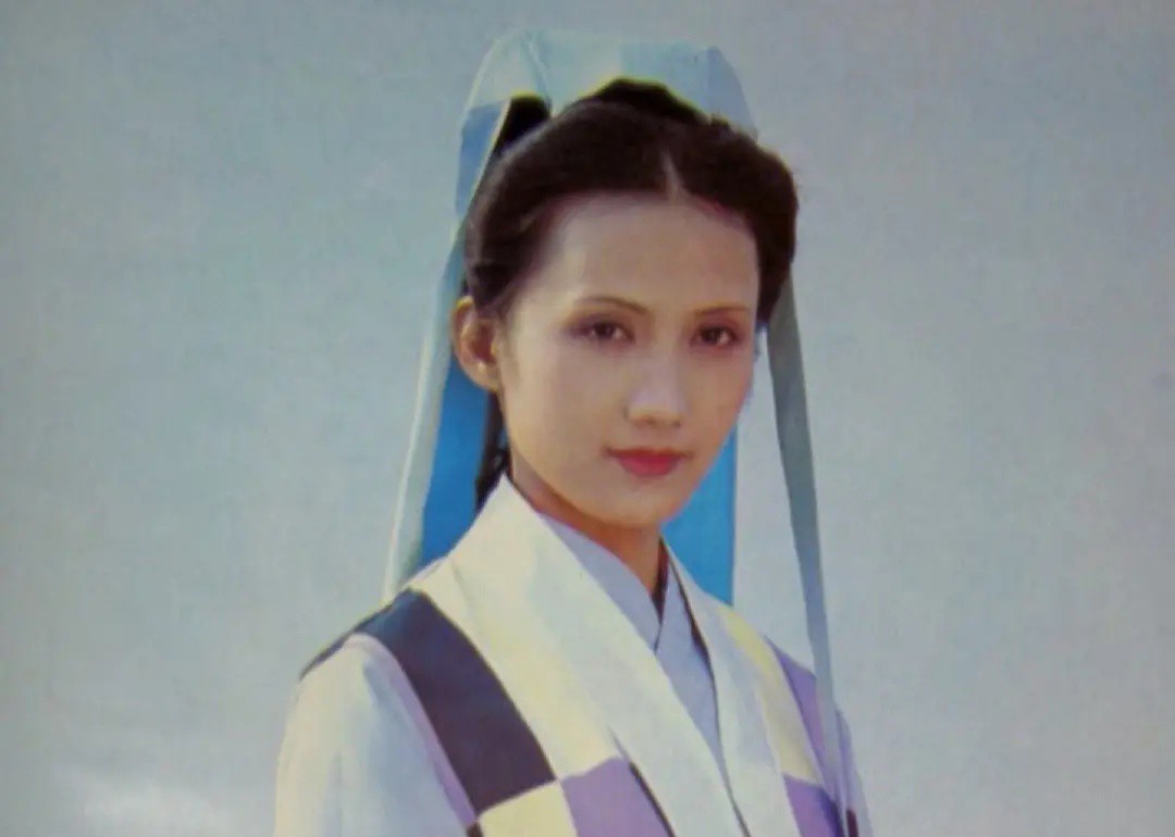 未嫁宝钗、无子熙凤、多病黛玉，红楼35年，演员竟都活成了剧中人