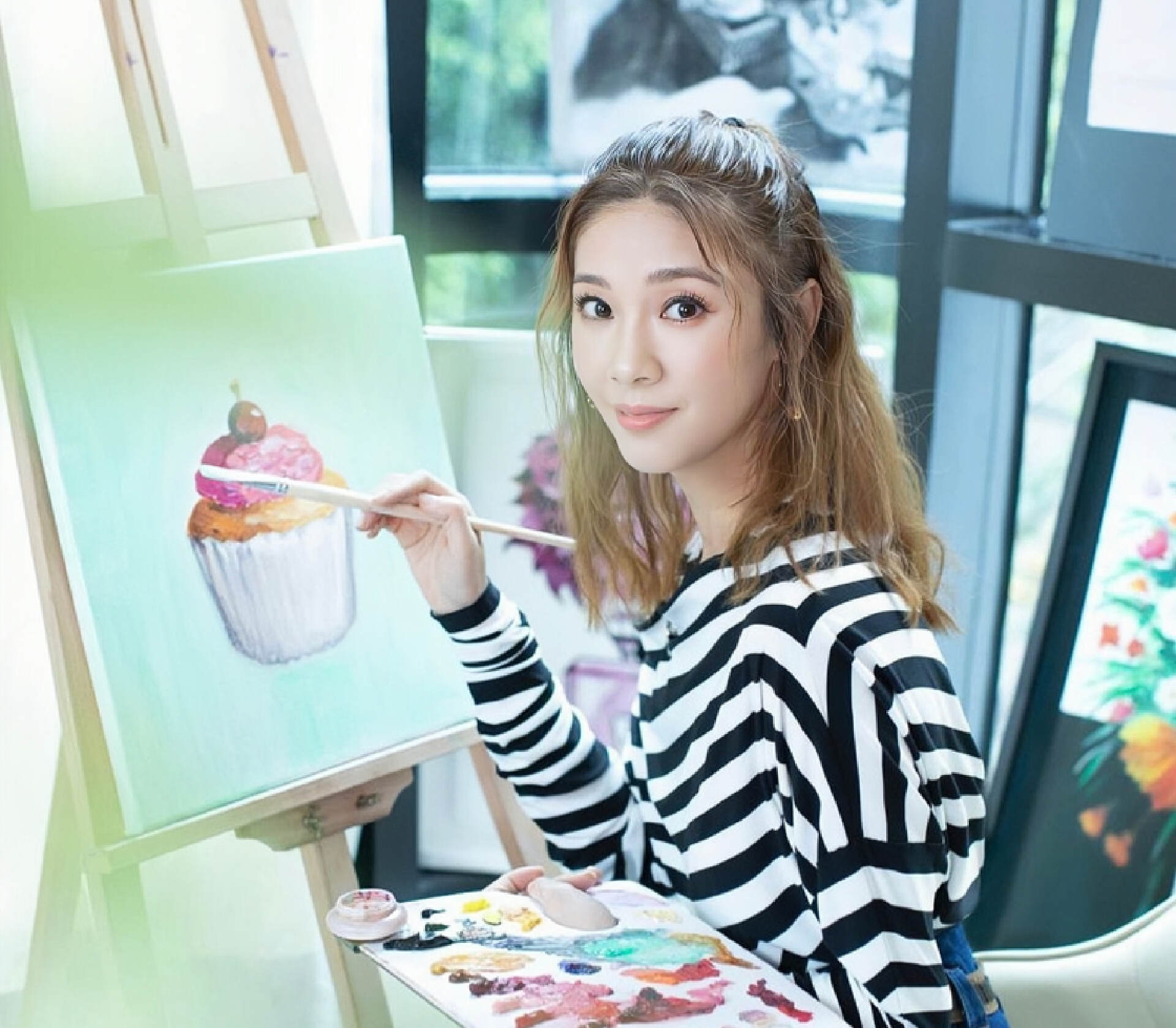 如今再提及1997年港姐选美冠军,香港知名女星翁嘉穗,不知道各位小