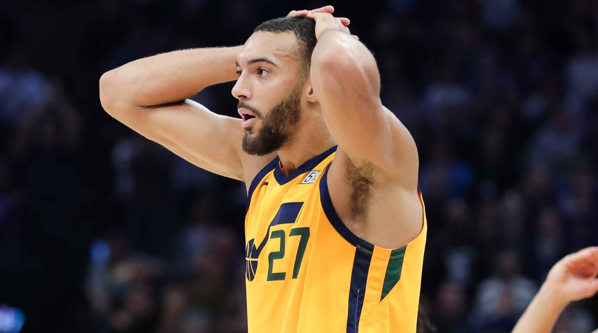 為什么nba中鋒移動那么快（被淘汰，被鄙視！論傳統中鋒在現代籃球里的重要性）