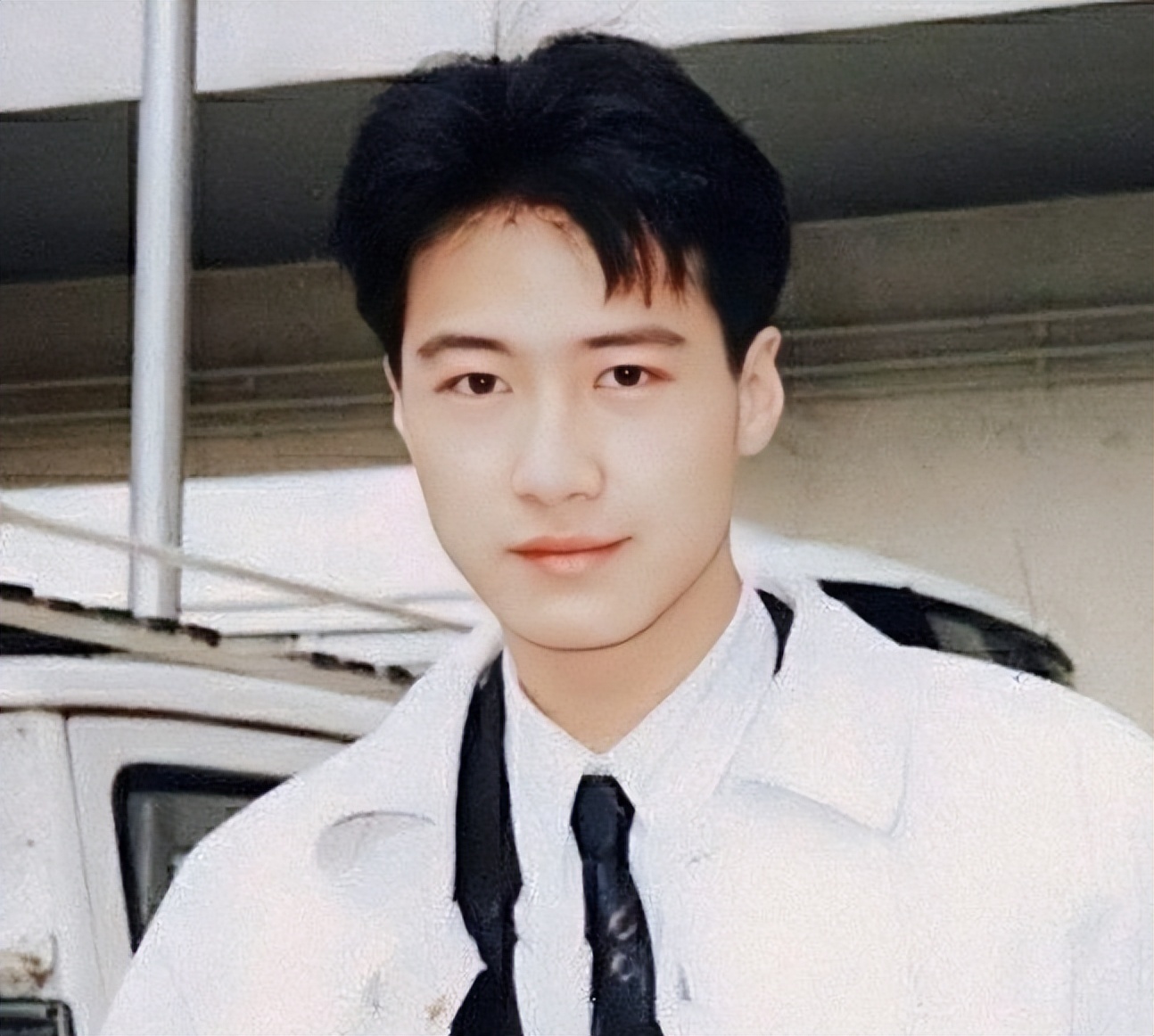 黎明：唱不过张学友，跳不过郭富城，碌碌无为的他凭啥被称为天王