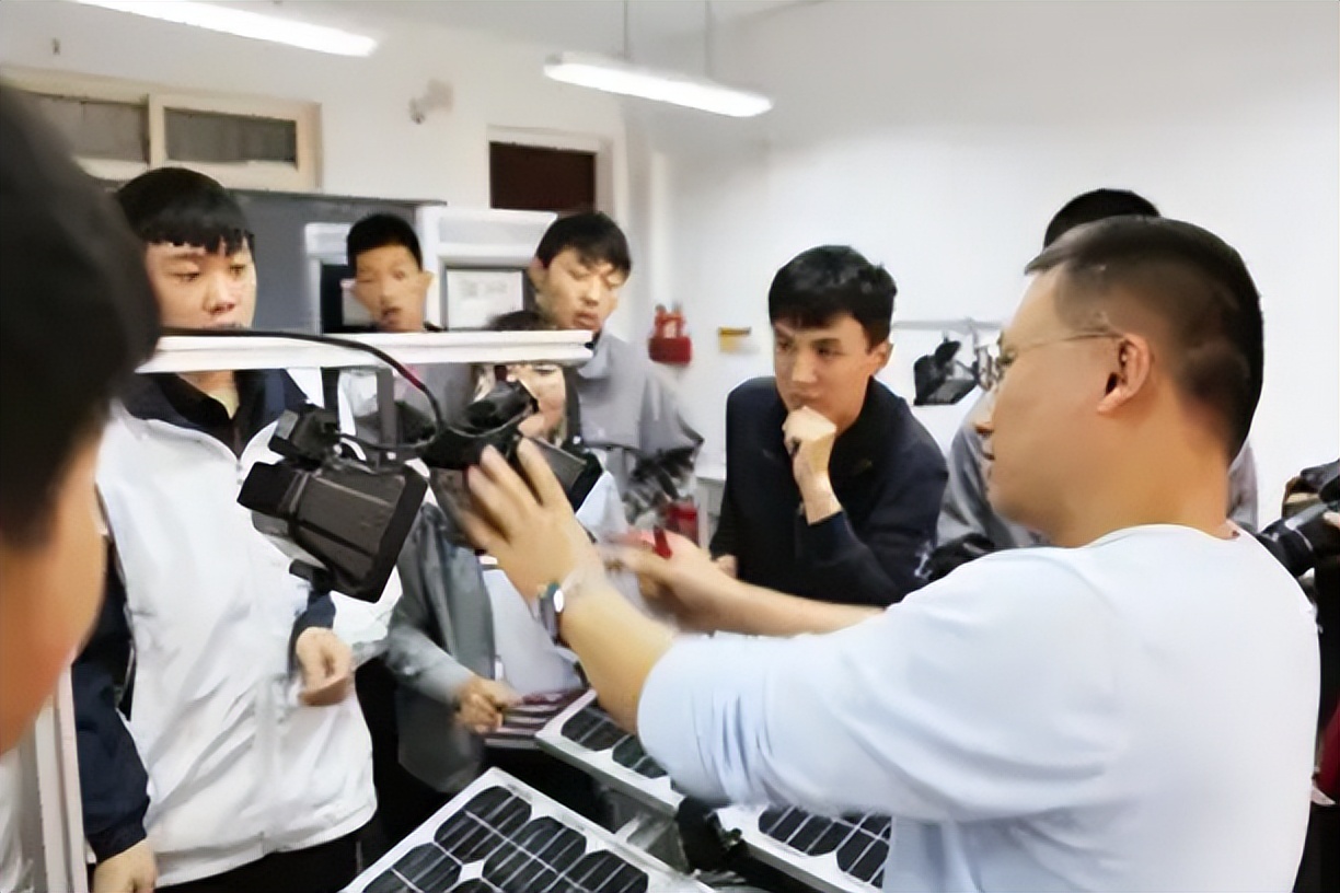 “就算取消分流，职高生也难考上大学”，大学教授一番话道尽现实